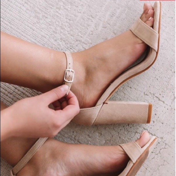 Open toe chunky nude heel last 2 - Picture 2 of 9